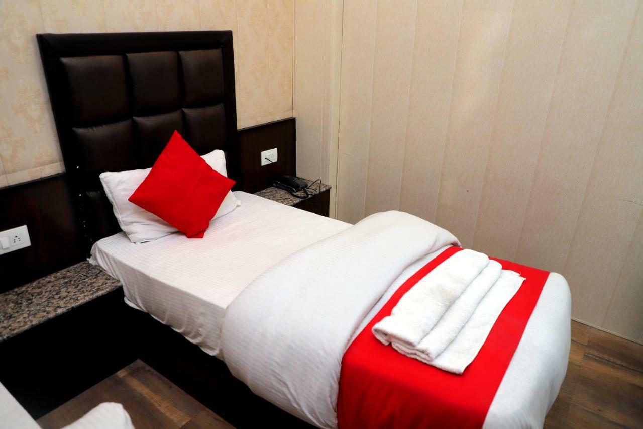 Hotel Sk International Rishīkesh Exteriör bild
