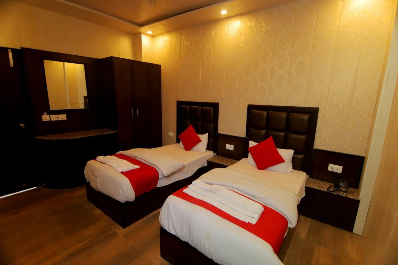 Hotel Sk International Rishīkesh Exteriör bild